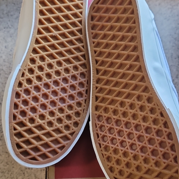 Vans White Slip-On Sneakers - Picture 5 of 6